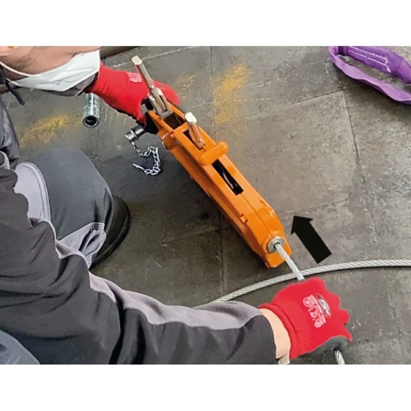 Beta Argano manuale a fune passante, corpo in lega di alluminio completo di leva di azionamento, fune e gancio