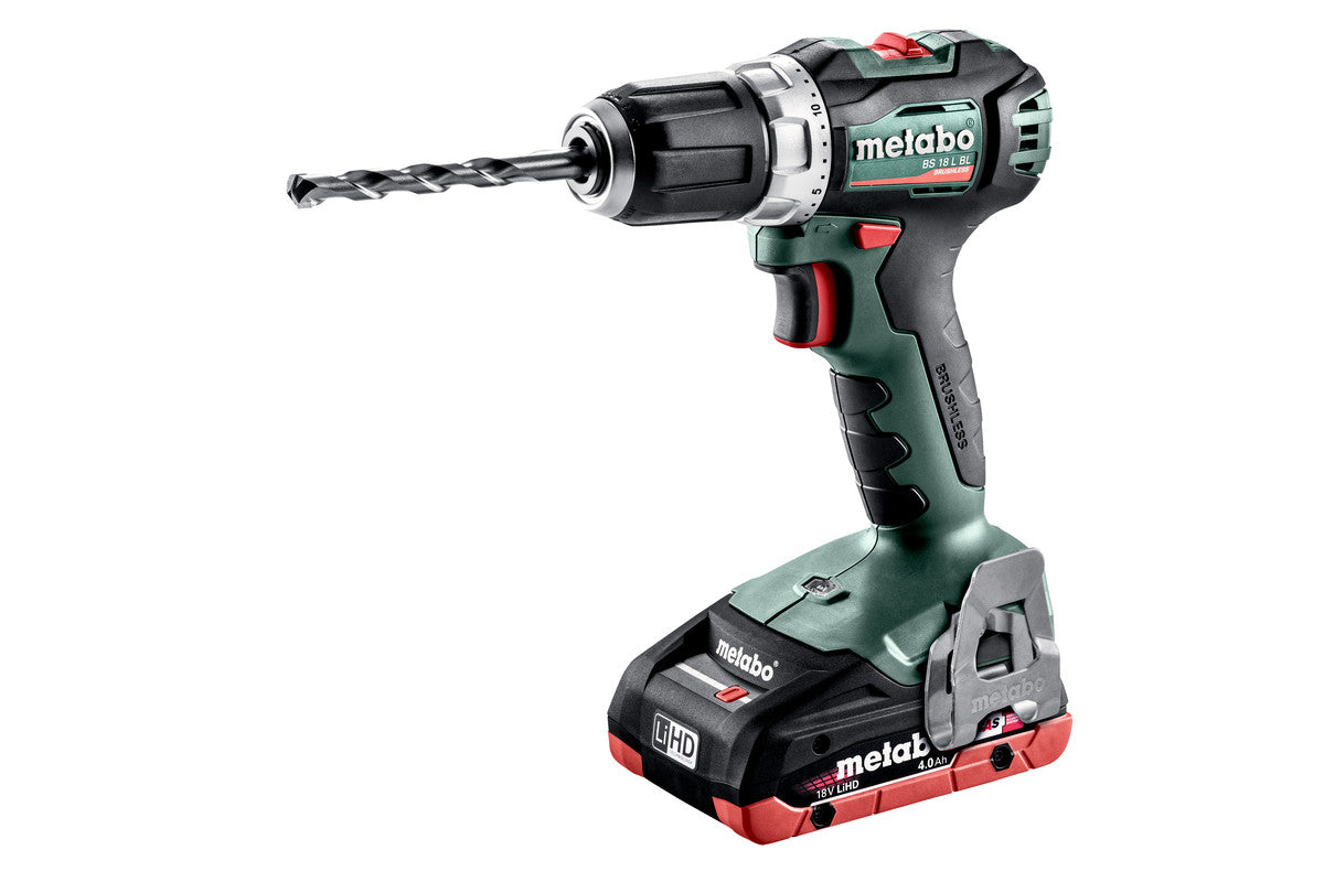 Metabo Trapano-avvitatore a batteria BS 18 L BL 18V 2x4Ah LiHD Caricabatteria ASC 55 metaBOX 145