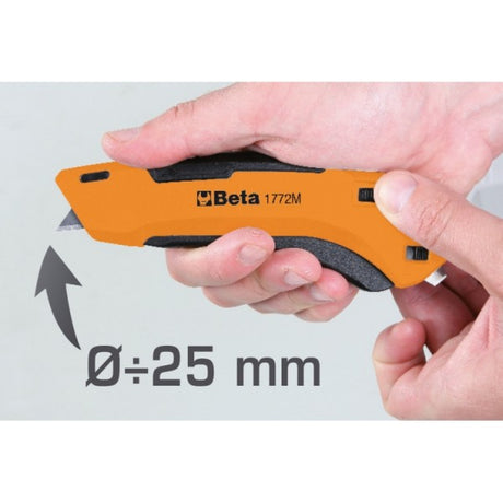 Beta Cutter a lama retrattile di sicurezza fornito con 4 lame