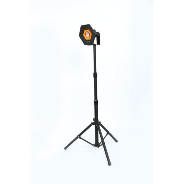 Beta Faretto ricaricabile a LED COLOUR MATCH, per controllo colore, elevato indice di resa cromatica (CRI 96+), fino a 2.000 Lumen