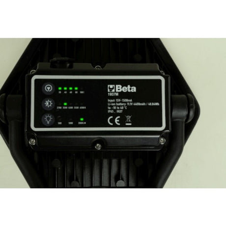 Beta Faretto ricaricabile a LED COLOUR MATCH, per controllo colore, elevato indice di resa cromatica (CRI 96+), fino a 2.000 Lumen