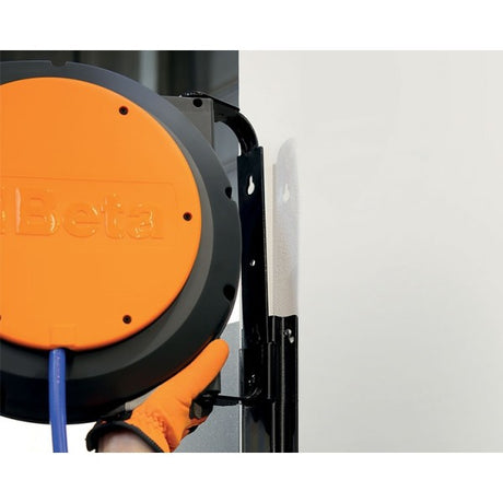 Beta Avvolgitore automatico con cavo 3Gx1,5 mm² con presa SCHUKO