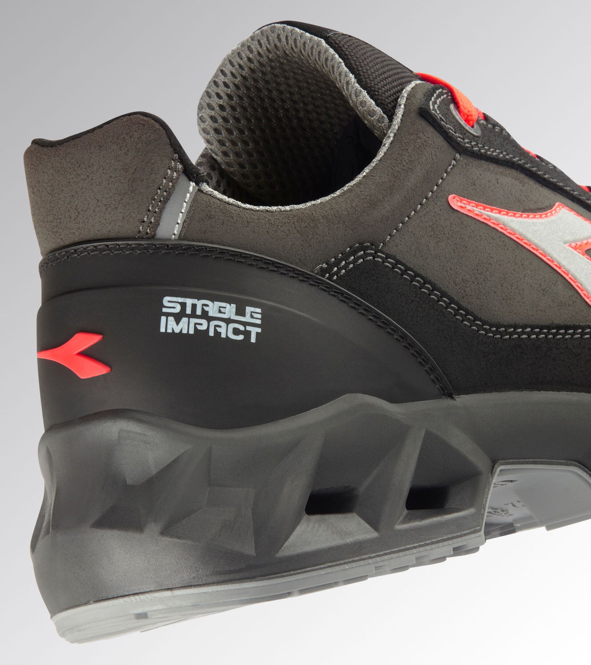 Diadora Utility SHARK STAB IMP LEAT LOW S3 SRC ESD - Scarpa antinfortunistica bassa