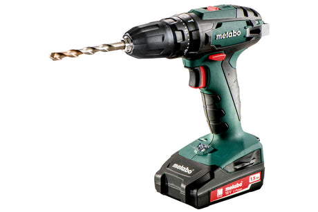 Metabo Trapano-avvitatore a percussione a batteria SB 18 18V 2x1.5Ah Li-Power Caricabatteria SC 60 Plus Valigetta in plastica