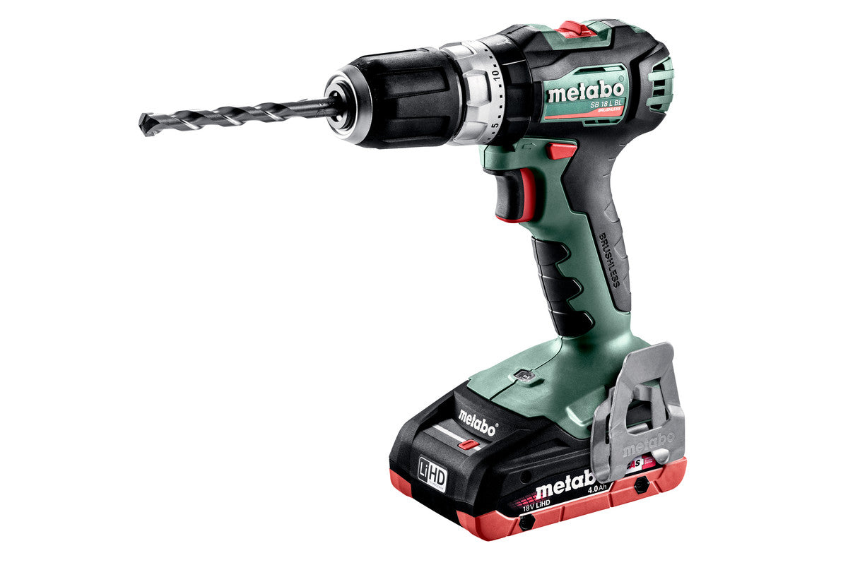 Metabo Trapano-avvitatore a percussione a batteria SB 18 L BL 18V 2x4Ah LiHD Caricabatteria ASC 55 metaBOX 145